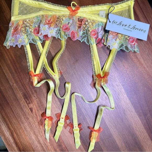 for Love & Lemons garter belt 🔥 yellow with cherry lace 🔥 NWT 🔥 extra small - Picture 2 of 13